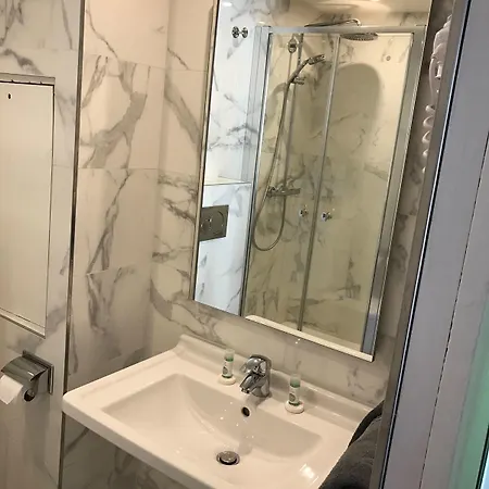 Grand Nouvel Opera Szálloda 3*