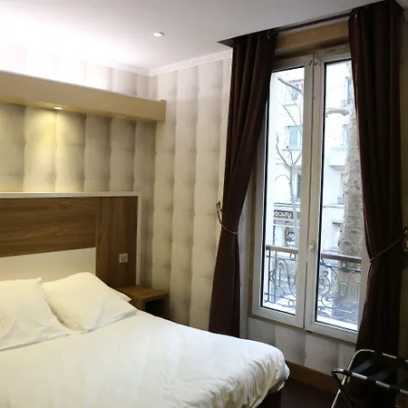 Grand Nouvel Opera Hotel 3*
